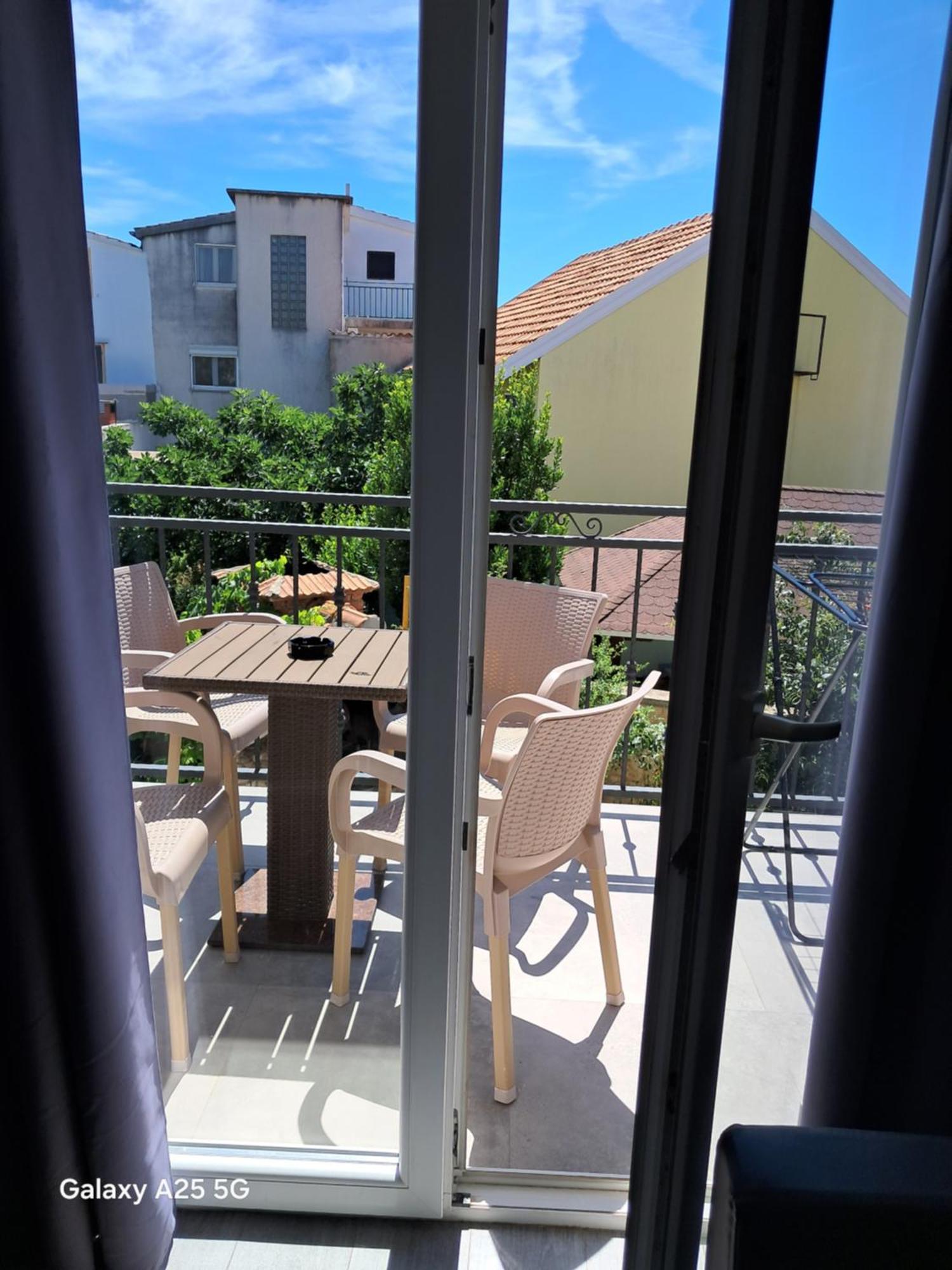 Apartments Tonci Tribalj Εξωτερικό φωτογραφία